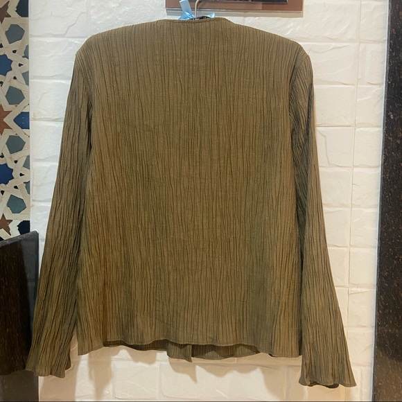 ✨ZARA crep pattern blouse - Picture 4 of 4